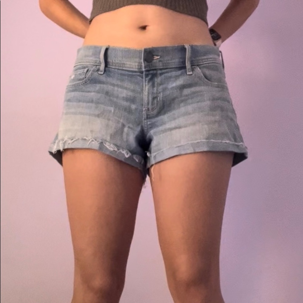 low rise light wash Hollister jean shorts